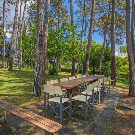 Poggio Patrignone-1 By Interhome Vila Campoluci